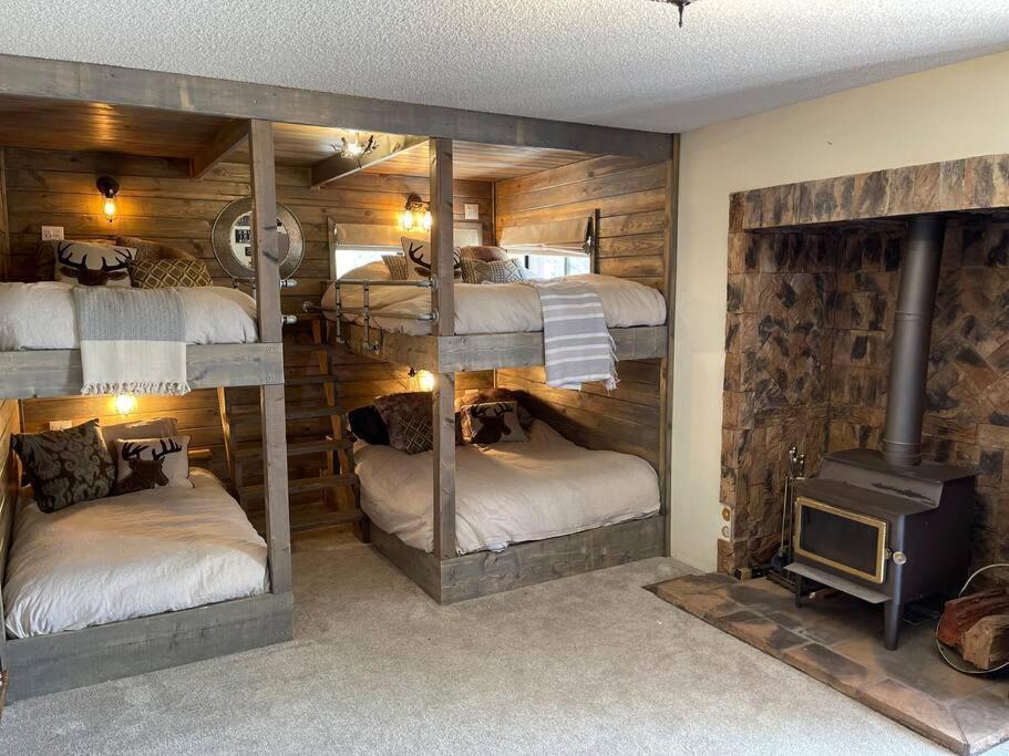 Luxury Joyful Bear Cabin With View, Big Bear Lakeヴィラ エクステリア 写真